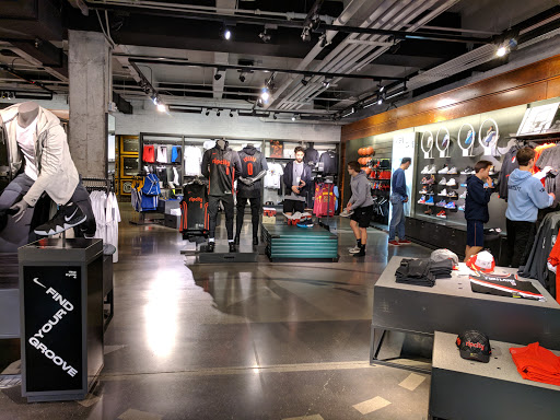Clothing Store «Nike Portland», reviews and photos, 638 SW 5th Ave, Portland, OR 97201, USA