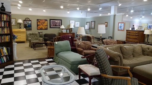 Thrift Store «Re-Uzit Shop of New Holland», reviews and photos, 707 W Main St, New Holland, PA 17557, USA