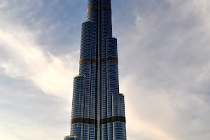 Dubai Mall Promenade image