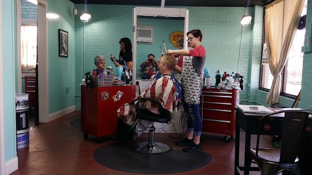 Choppers Hair salon 70583