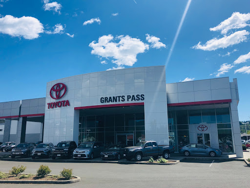 Grants Pass Toyota, 375 Redwood Hwy, Grants Pass, OR 97527, USA, 
