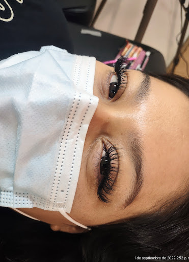 Lashes by Lia