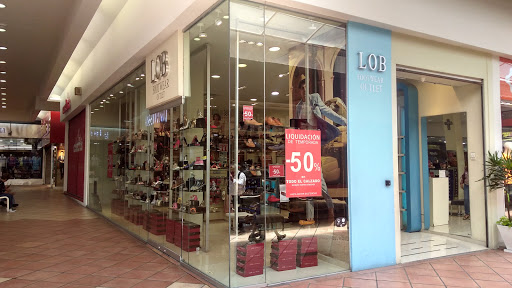 LOB Footwear Plaza del Sol