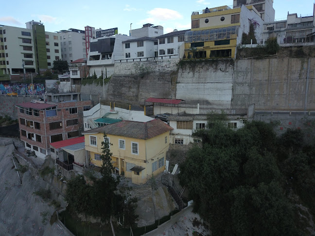 Mirabeles y La Delicia Mirabeles y, La Delicia, Ambato 180103, Ecuador