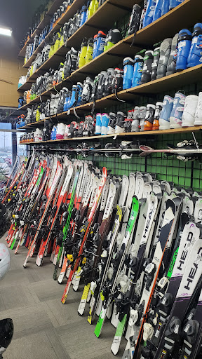 Sporting Goods Store «Play It Again Sports», reviews and photos, 5600 95th St, Oak Lawn, IL 60453, USA