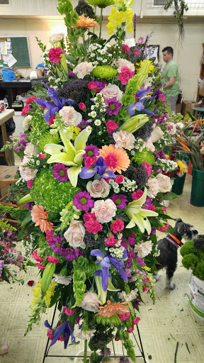 Flowers By Neil, Renee Wyatt, Owner