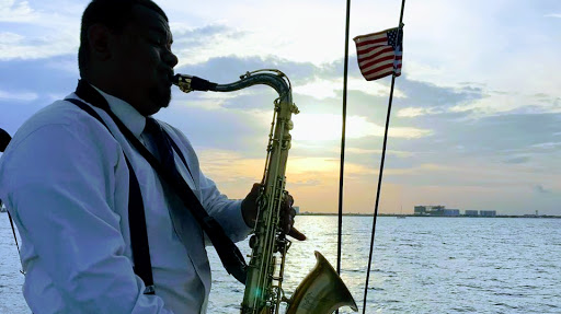 Saxofonista de Cancún palominosax música en vivo