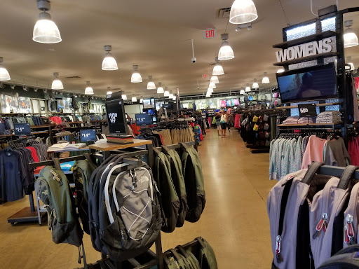 Clothing Store «The North Face Outlet», reviews and photos, 1201 Lighthouse Pl, Michigan City, IN 46360, USA