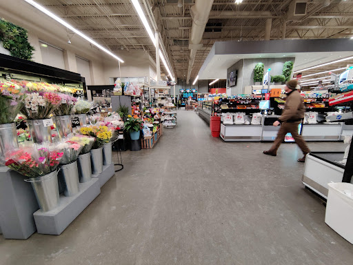 Grocery Store «Hy-Vee», reviews and photos, 1500 Central Park Commons Dr, Eagan, MN 55121, USA