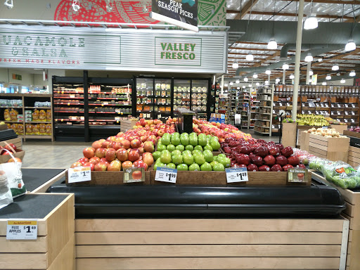 Supermarket «Save Mart Supermarkets», reviews and photos, 1449 E F St, Oakdale, CA 95361, USA