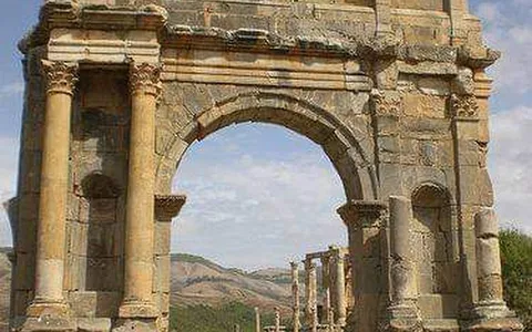 Trajan's Arch image