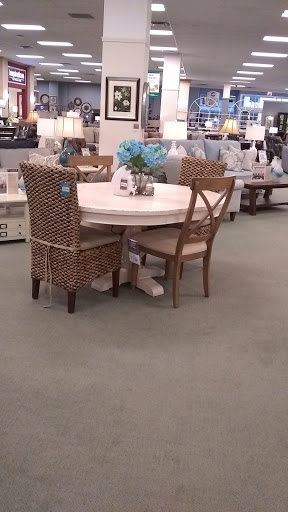 Furniture Store «Raymour & Flanigan Furniture and Mattress Store», reviews and photos, 610 Exterior Street, Bronx, NY 10451, USA