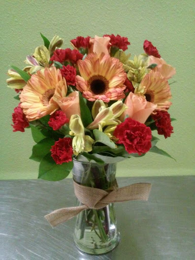 Gift Basket Store «A Flower Garden Florist & Gifts», reviews and photos, 1405 1st St, Sarasota, FL 34236, USA