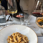 Photo n°2 de l'avis de Suvathana.h fait le 20/07/2022 à 17:33 sur le  Vinora à Salò