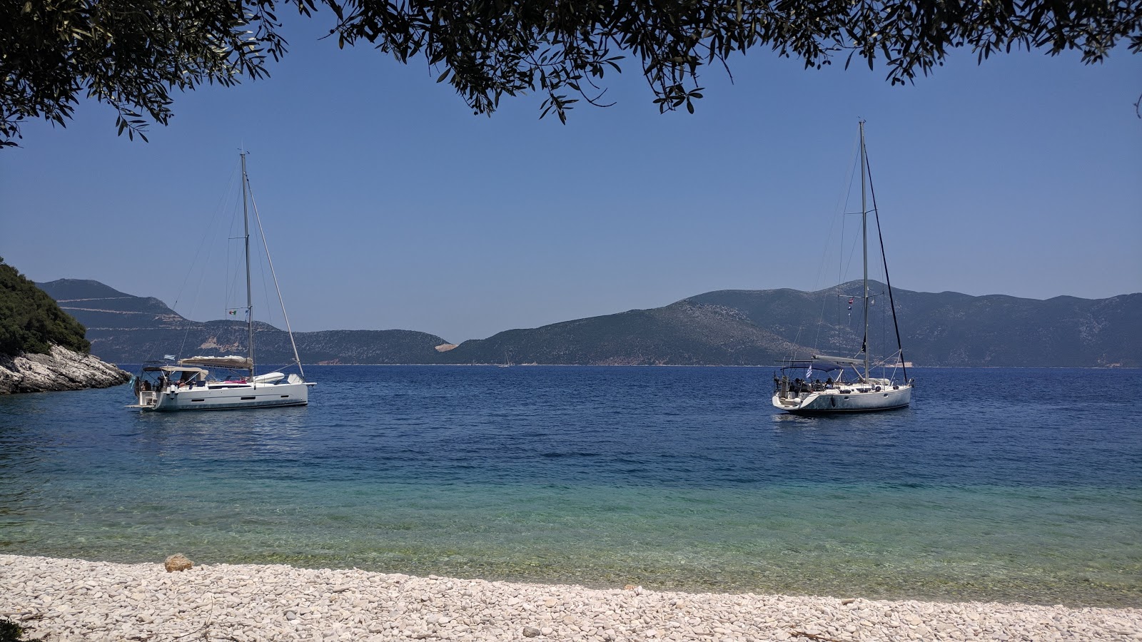 Photo of Giagana beach with partly clean level of cleanliness