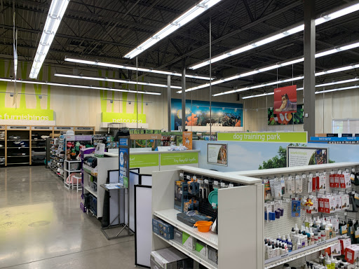 Pet Supply Store «Petco Animal Supplies», reviews and photos, 3452 W Chandler Blvd, Chandler, AZ 85226, USA