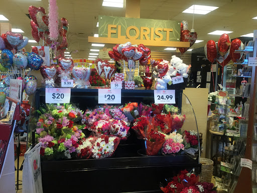 Grocery Store «Schnucks», reviews and photos, 4500 W Lloyd Expy, Evansville, IN 47712, USA