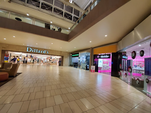 Shopping Mall «Arrowhead Towne Center», reviews and photos, 7700 W Arrowhead Towne Center, Glendale, AZ 85308, USA