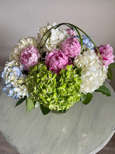 Florist «Midwood Flower Shop», reviews and photos, 2415 Central Ave, Charlotte, NC 28205, USA