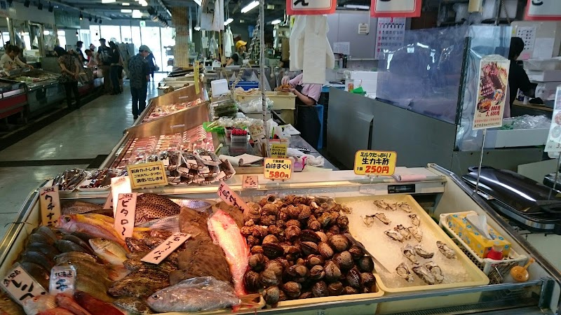 沖縄中央魚類（株） 泊いゆまち店