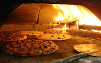 Plats et boissons du Pizzeria Del Giro Pizza au Feu de bois à Marseille - n°6