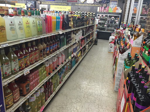 Liquor Store «Cardinal Wine & Spirits», reviews and photos, 1721 W Golf Rd, Mt Prospect, IL 60056, USA
