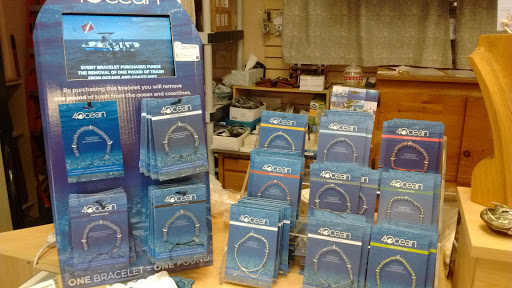 Jewelry Store «Gray Jewelers», reviews and photos, 172 Johns Pass Boardwalk W, Madeira Beach, FL 33708, USA