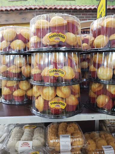 Grocery Store «El Rancho Supermercado», reviews and photos, 2770 Valwood Pkwy, Farmers Branch, TX 75234, USA