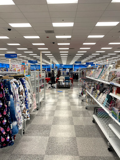 Clothing Store «Ross Dress for Less», reviews and photos, 701 N Milwaukee Ave, Vernon Hills, IL 60061, USA