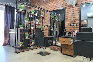 Hairport Unisex Salon image