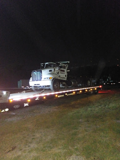 Towing Service «Portland Collision Center», reviews and photos, 412 TN-52, Portland, TN 37148, USA