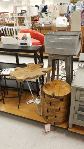 Department Store «T.J. Maxx», reviews and photos, 865 Bridgeport Ave, Shelton, CT 06484, USA