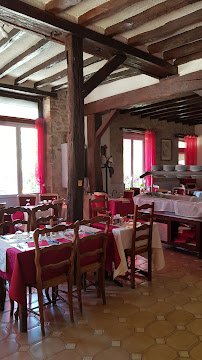 Atmosphère du Restaurant français Les Acacias à Binas - n°1
