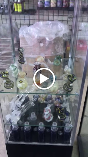 Tobacco Shop «Smokeez Smoke Shop», reviews and photos, 1911 Westminster St, Providence, RI 02909, USA