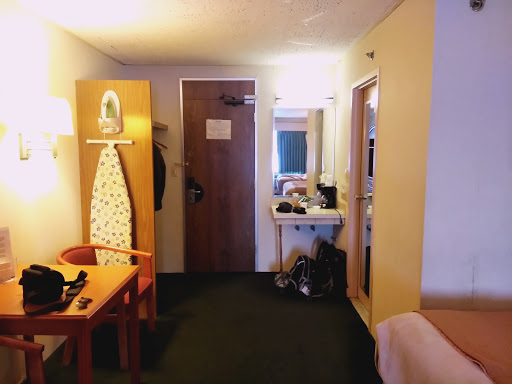 Hotel «Howard Johnson Closest to the Falls and Casino», reviews and photos, 454 Main St, Niagara Falls, NY 14301, USA