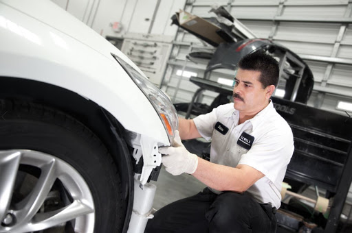 Auto Body Shop «Sewell Collision Center of Houston», reviews and photos, 111 Stage Runn Dr, Houston, TX 77090, USA