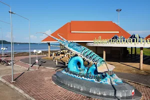 Lobster Monument Koh Lanta | ประติมากรรมกุ้งมังกรเกาะลันตา image