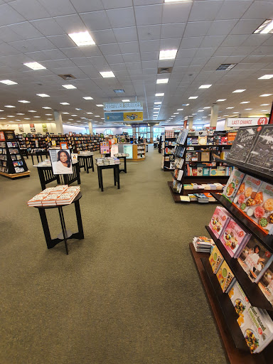 Book Store «Barnes & Noble», reviews and photos, 23130 Fashion Dr, Estero, FL 33928, USA