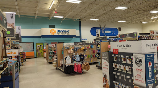 Pet Supply Store «PetSmart», reviews and photos, 13927 New Halls Ferry Road, Florissant, MO 63033, USA