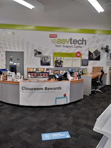 Office Supply Store «Staples», reviews and photos, 270 Upland Square Dr, Pottstown, PA 19464, USA