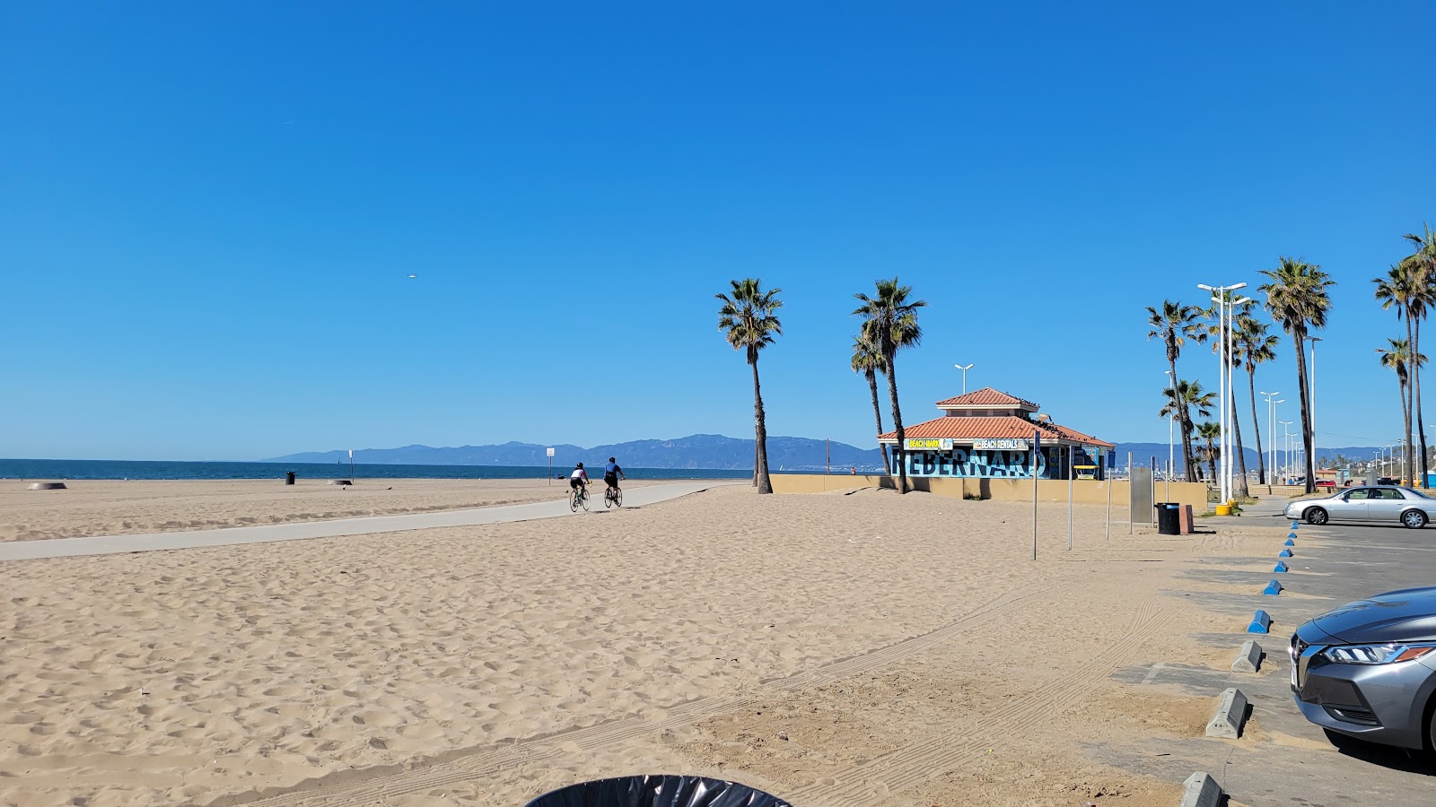 Foto van Dockweiler Beach met recht en lang