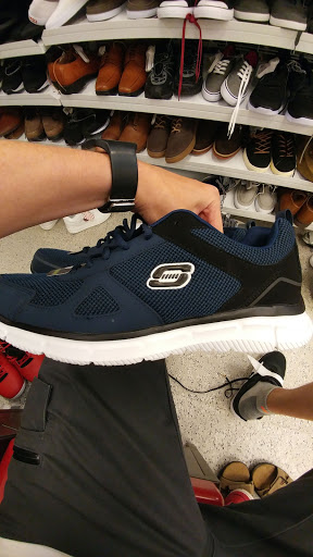 Clothing Store «Ross Dress for Less», reviews and photos, 12115 Biscayne Blvd, North Miami, FL 33181, USA