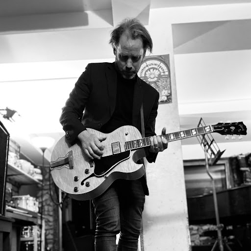 Jim Johnston - Bristol Guitar Teacher