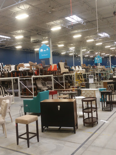 Home Goods Store «At Home», reviews and photos, 5901 Mercury Dr, Dearborn, MI 48126, USA