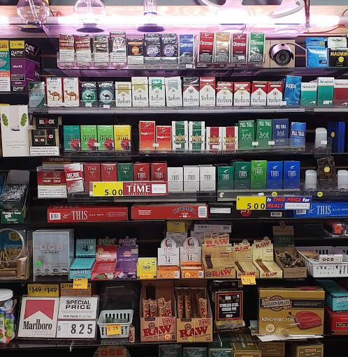 Tobacco Shop «A & S SMOKE SHOP», reviews and photos, 4418 N 19th Ave, Phoenix, AZ 85015, USA