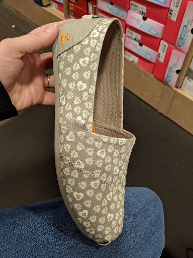 Shoe Store «DSW Designer Shoe Warehouse», reviews and photos, 1819 E Jericho Turnpike, Huntington, NY 11743, USA