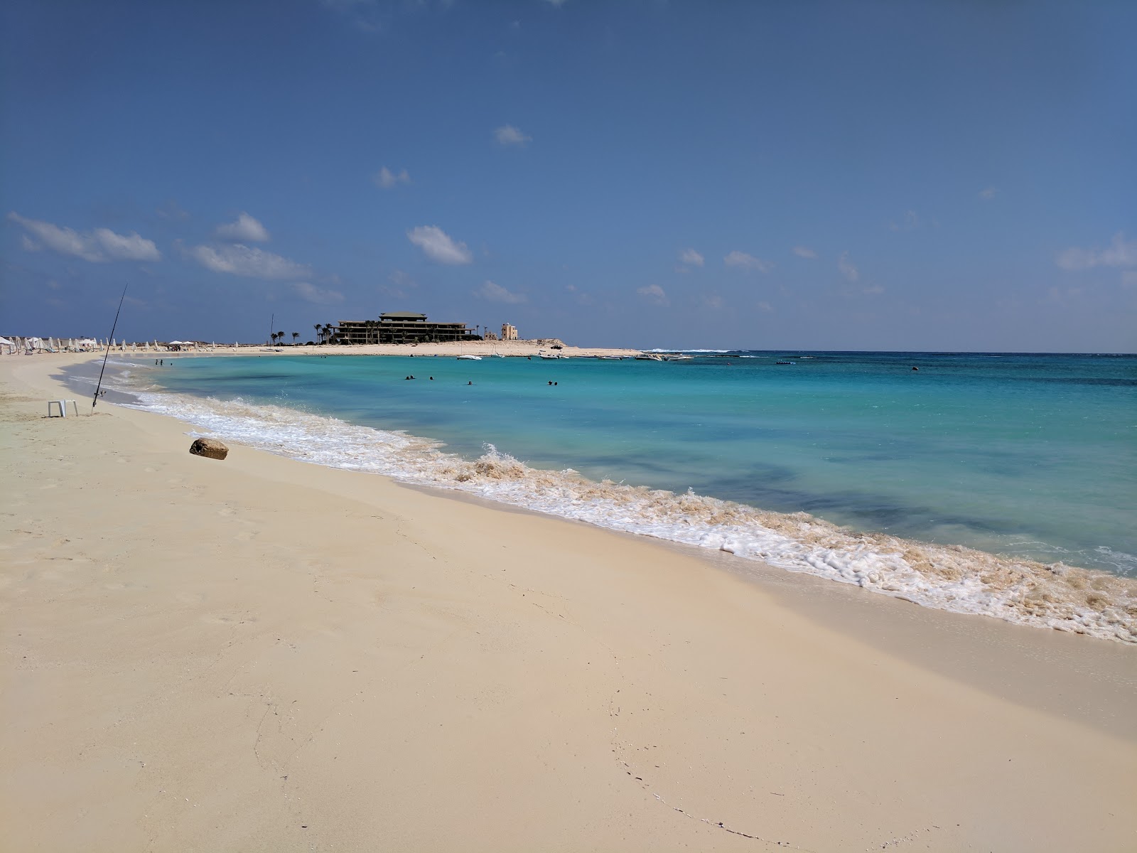 Fotografie cu Peace Resort Beach cu o suprafață de nisip strălucitor