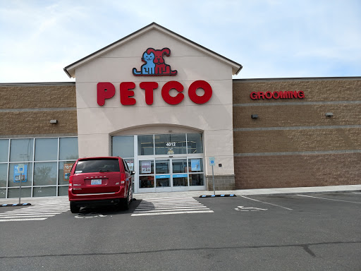 Petco Animal Supplies, 4012 W 27th Ave, Kennewick, WA 99337, USA, 