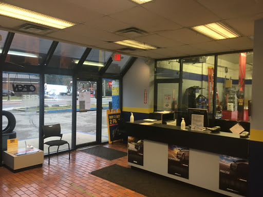 Auto Repair Shop «Monro Muffler Brake & Service», reviews and photos, 6200 Wooster Pike, Cincinnati, OH 45227, USA