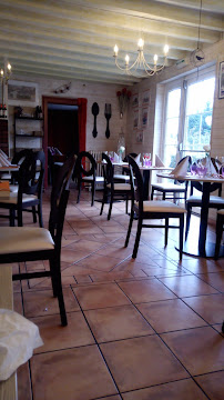 Atmosphère du Restaurant Auberge Des Hunaudieres à Ruaudin - n°1